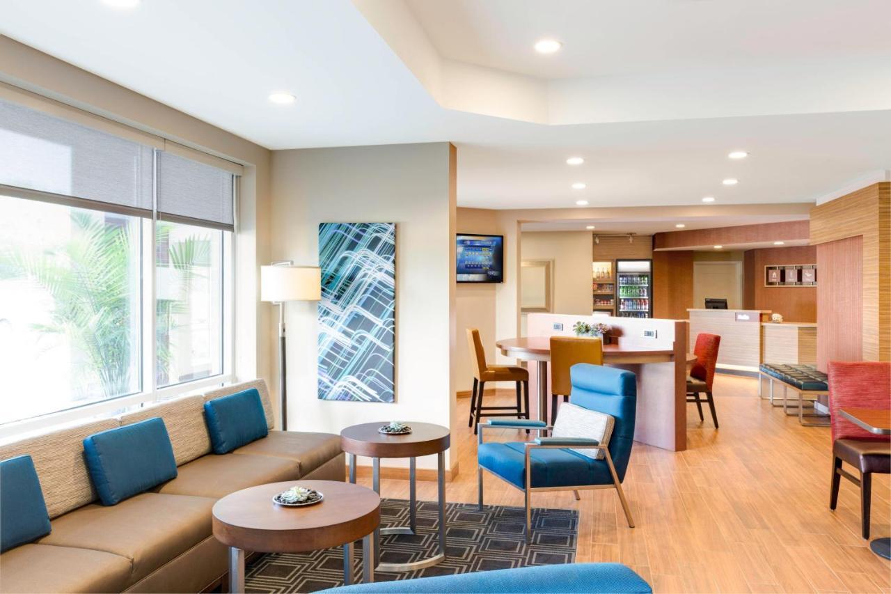 Towneplace Suites By Marriott Grand Rapids Airport Southeast المظهر الخارجي الصورة