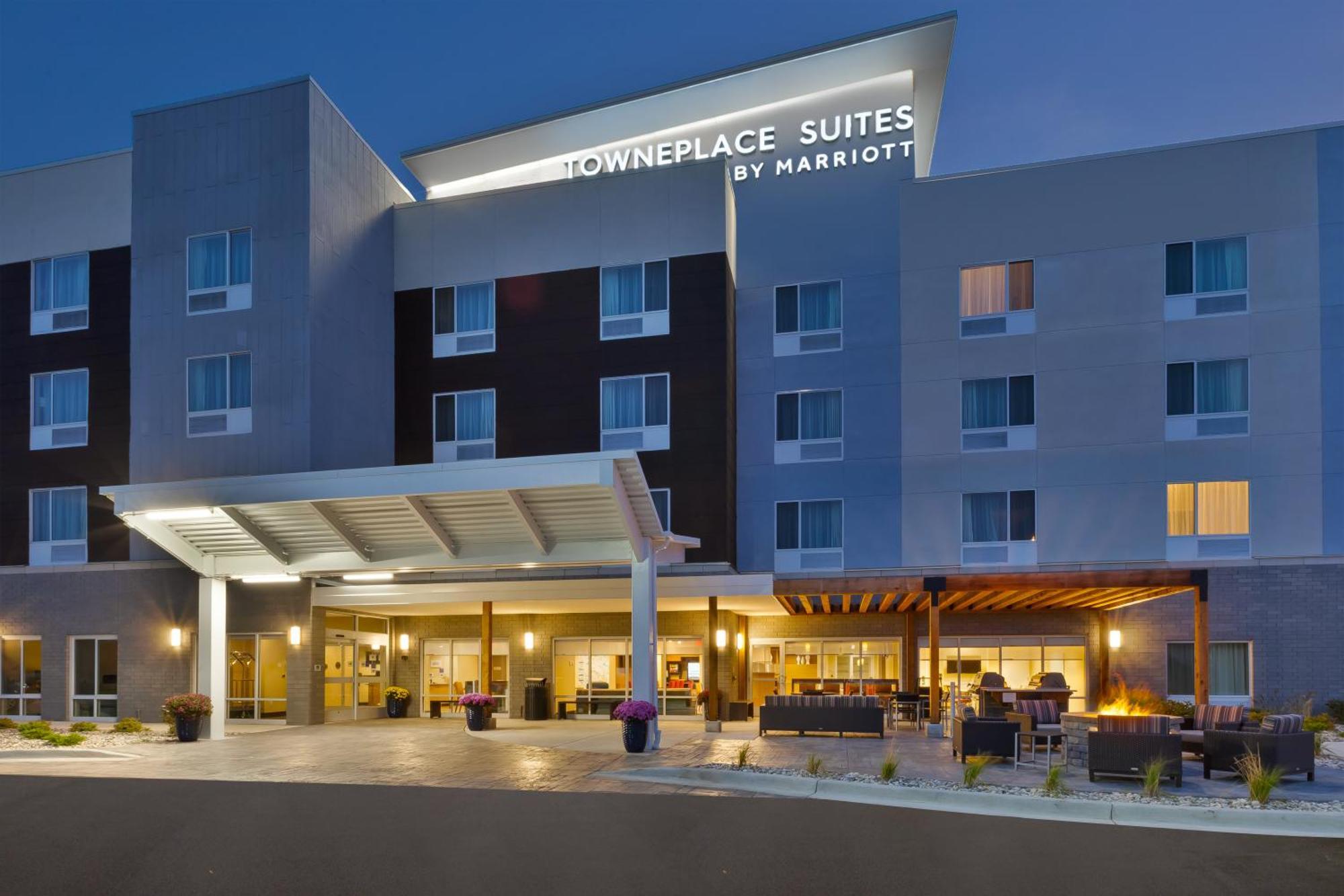Towneplace Suites By Marriott Grand Rapids Airport Southeast المظهر الخارجي الصورة