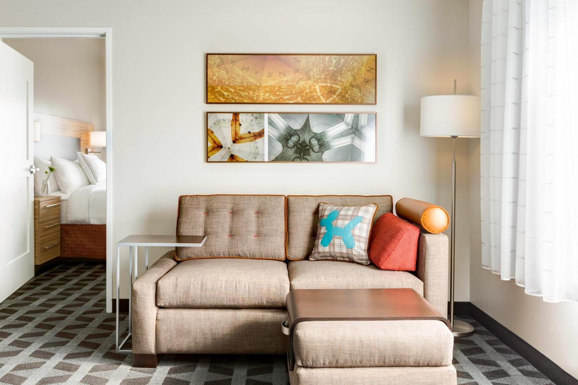 Towneplace Suites By Marriott Grand Rapids Airport Southeast المظهر الخارجي الصورة