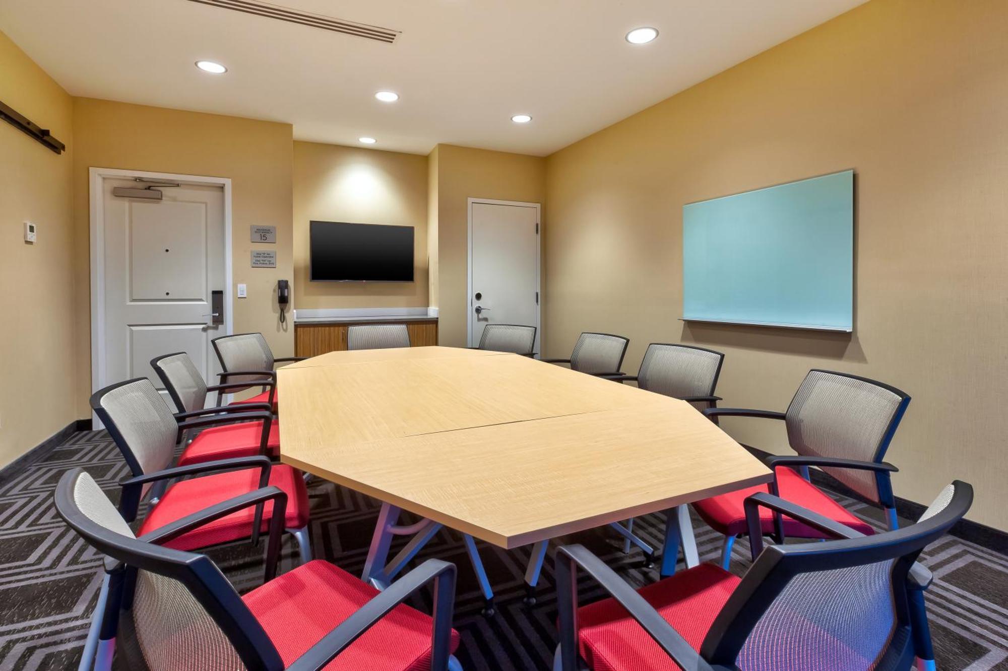 Towneplace Suites By Marriott Grand Rapids Airport Southeast المظهر الخارجي الصورة