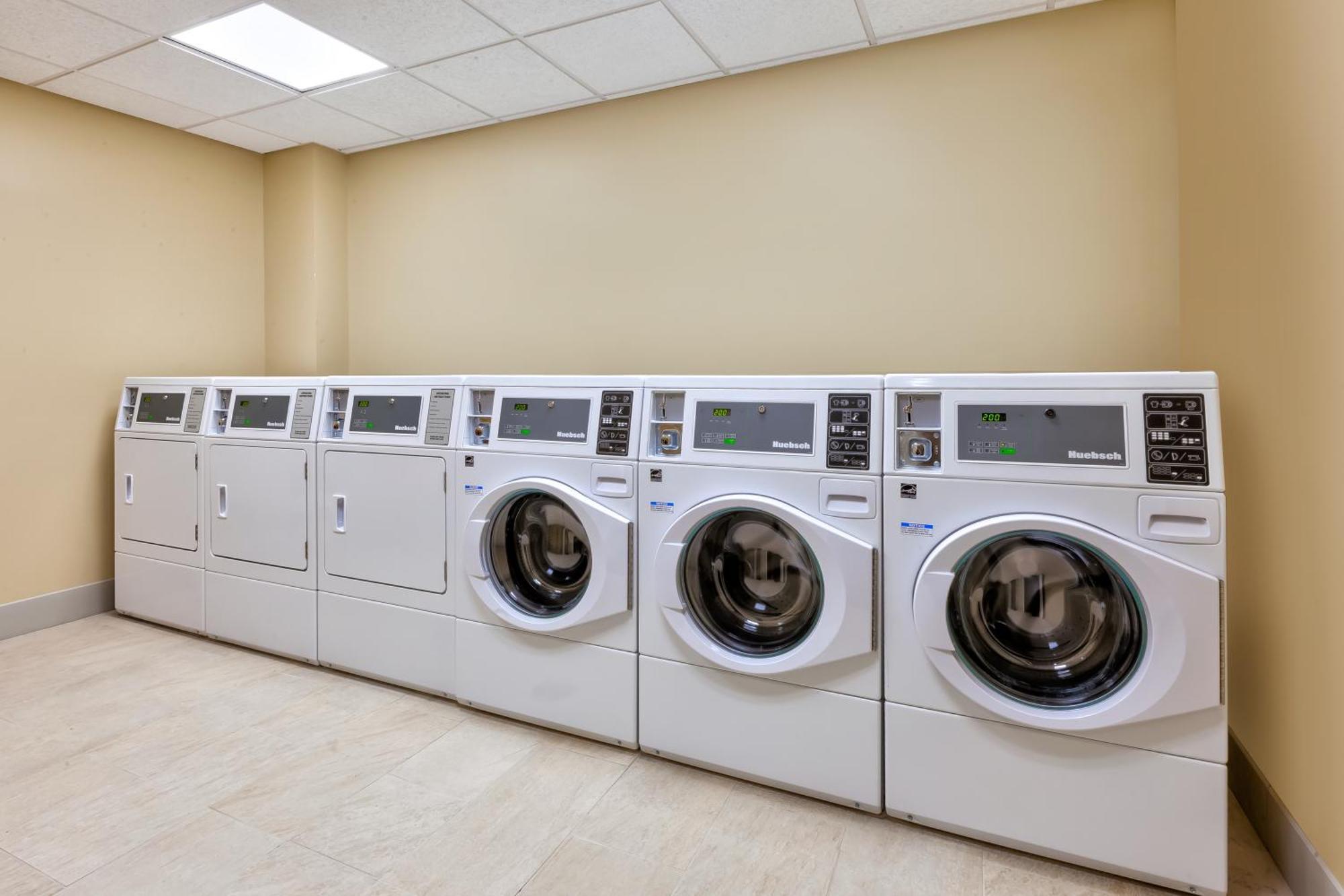 Towneplace Suites By Marriott Grand Rapids Airport Southeast المظهر الخارجي الصورة